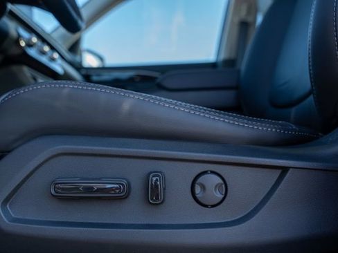 New 2025 Honda Pilot Touring image 24