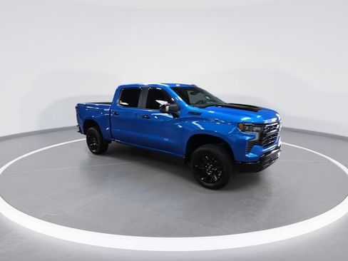 Used 2026 Chevrolet Silverado 1500 LT Trail Boss w/ LT Trail Boss Premium Package AWD/4WD image 2