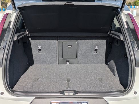 New 2026 Volvo XC40 B5 Ultra w/ Protection Package Premier image 14