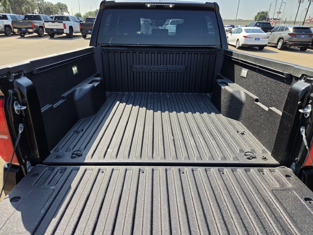 Used 2025 Toyota Tacoma SR5 RWD image 28