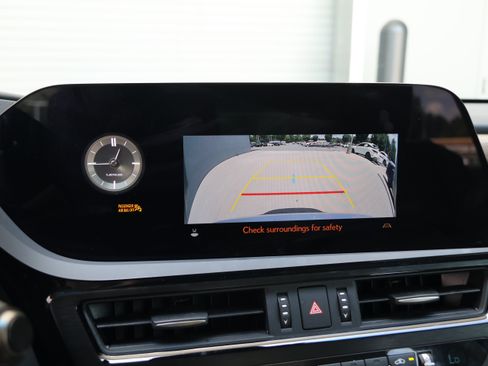 Used 2024 Lexus ES 350 w/ Premium Package FWD image 23