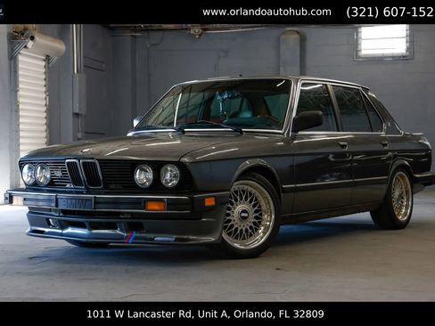 Used 1987 BMW 528e 528e 4D Sedan image 1