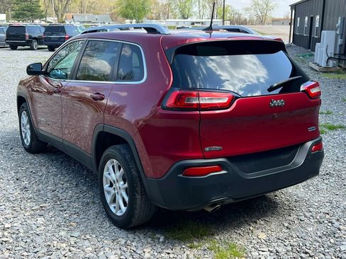 Used 2017 Jeep Cherokee Latitude image 3