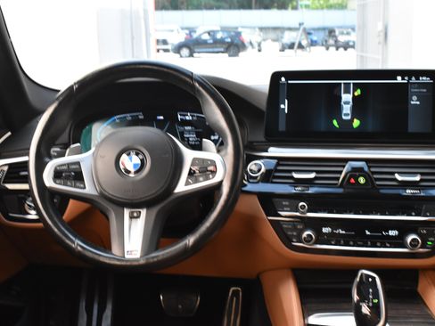 Used 2022 BMW 530i xDrive w/ M Sport Package image 30