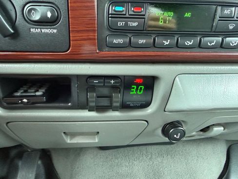 Used 2006 Ford F350 Lariat image 22