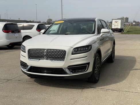 Used 2020 Lincoln Nautilus Reserve w/ Equipment Group 201A image 12