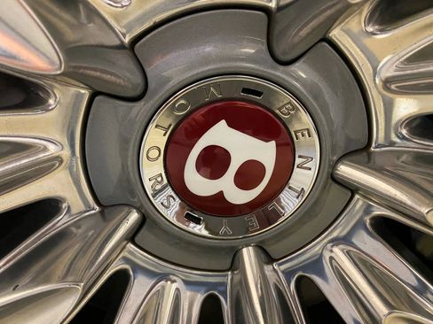 Used 2015 Bentley Flying Spur V8 image 40