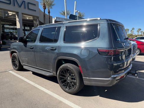 Used 2022 Jeep Wagoneer Series III w/ Flexible Seating Group image 3