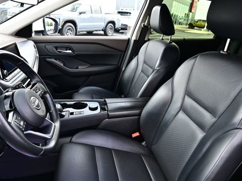 Certified 2023 Nissan Rogue SV w/ SV Premium B Package AWD/4WD image 24