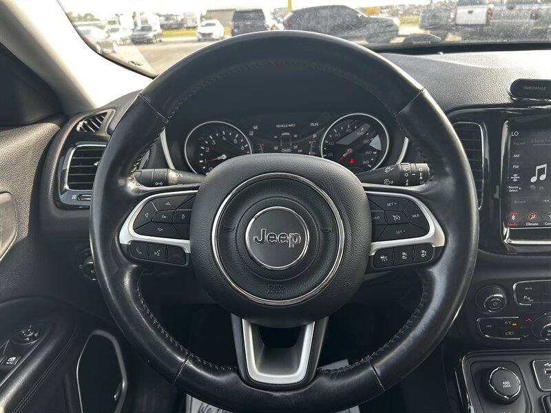 Used 2021 Jeep Compass Altitude w/ Sun & Sound Group AWD/4WD image 12