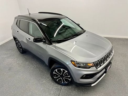 Used 2022 Jeep Compass Limited w/ Sun and Sound Group image 1