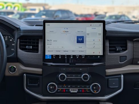 Used 2024 Ford Expedition Max Limited image 14