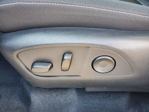 Certified 2024 Chevrolet Traverse LT w/ LPO, Floor Liner Package FWD image 23