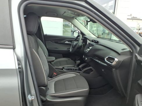 Used 2023 Chevrolet TrailBlazer LT FWD image 21
