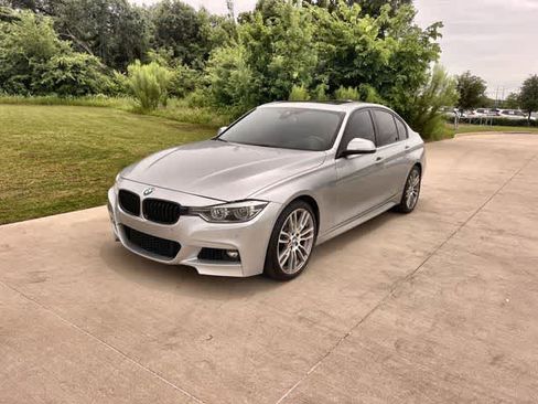 Used 2018 BMW 340i Sedan RWD image 2
