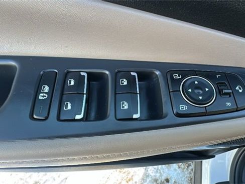 Used 2022 Hyundai Santa Fe Limited image 28