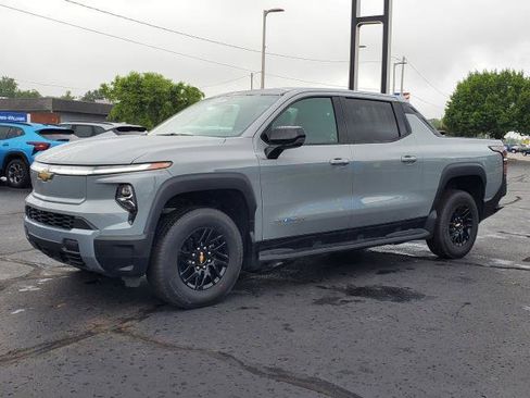 New 2026 Chevrolet Silverado EV LT image 4