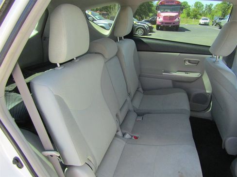 Used 2014 Toyota Prius V Two image 6