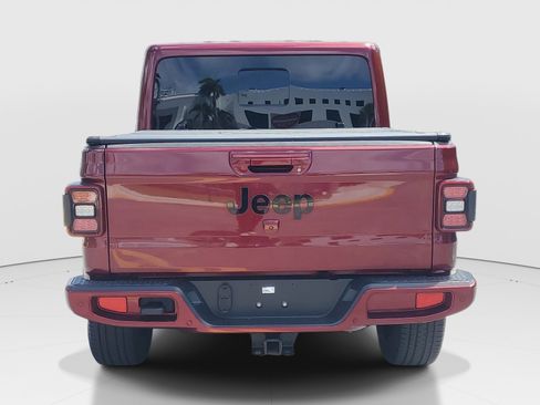 Used 2021 Jeep Gladiator Overland AWD/4WD image 6