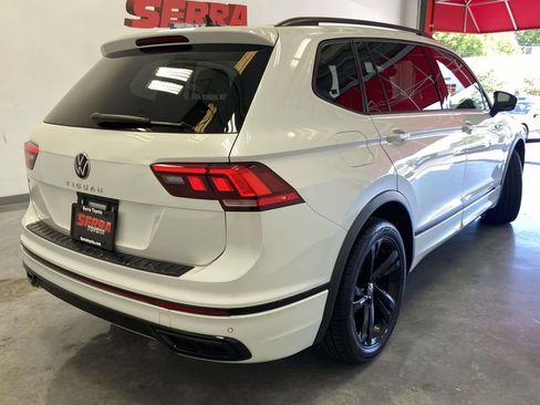 Used 2023 Volkswagen Tiguan SE R-Line FWD image 3