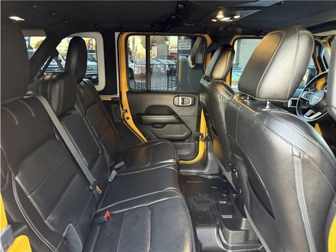Used 2019 Jeep Wrangler Unlimited Sahara w/ Quick Order Package 24M Moab AWD/4WD image 28