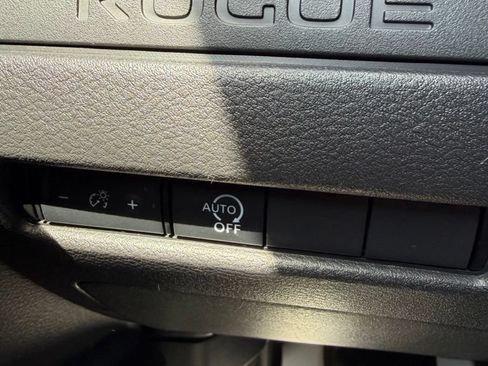 Used 2024 Nissan Rogue S AWD/4WD image 20