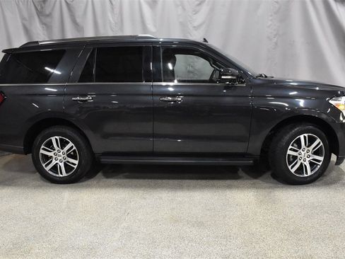 Used 2024 Ford Expedition Limited image 2