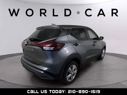 Used 2023 Nissan Kicks S image 7