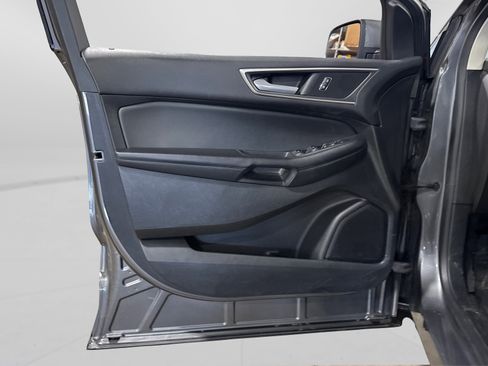 Used 2022 Ford Edge SEL image 15