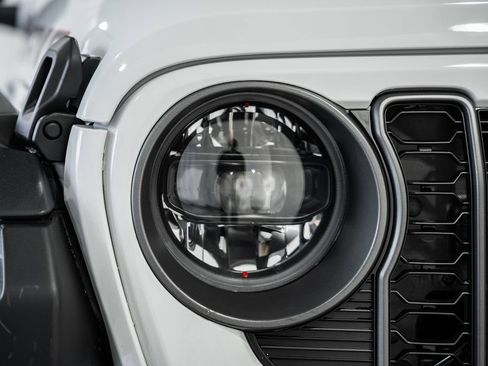 New 2026 Jeep Gladiator Mojave image 9