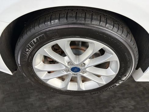 Used 2019 Ford Fusion SE FWD image 38