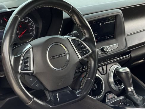 Used 2021 Chevrolet Camaro LT w/ RS Package image 13