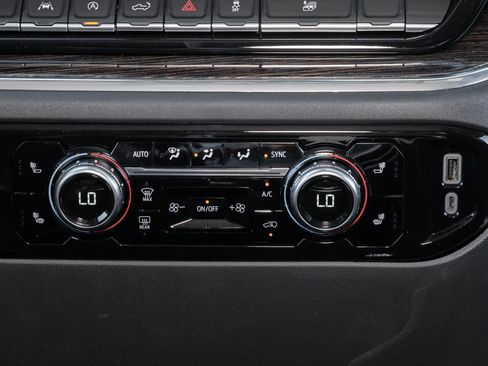 New 2024 GMC Sierra 1500 SLE w/ Preferred Package image 62