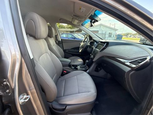 Used 2018 Hyundai Santa Fe Sport w/ 2.4L Value Package 02 FWD image 23