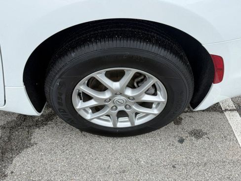 Used 2026 Chrysler Pacifica Select FWD image 14
