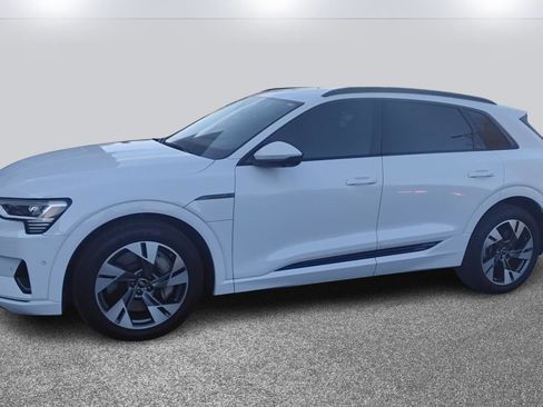 Certified 2023 Audi e-tron Premium w/ Convenience Plus Package image 2