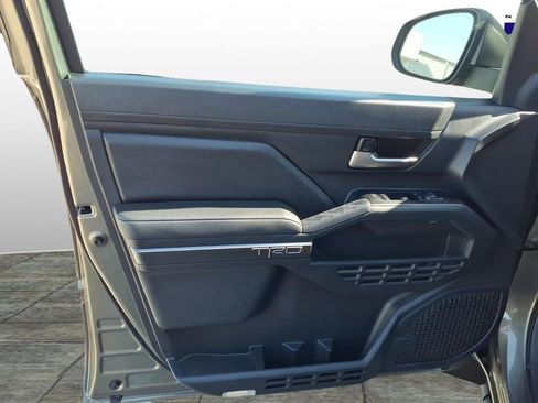 Used 2024 Toyota Tacoma TRD Sport w/ TRD Sport Upgrade Package image 10