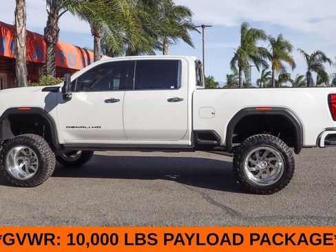 Used 2024 GMC Sierra 2500 Denali Ultimate AWD/4WD image 5