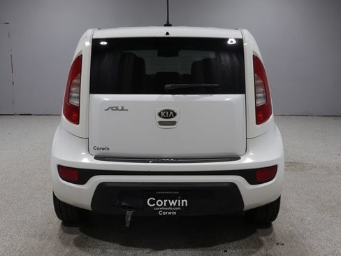 Used 2013 Kia Soul + FWD image 3