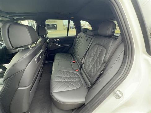 New 2026 BMW X5 xDrive50e image 21