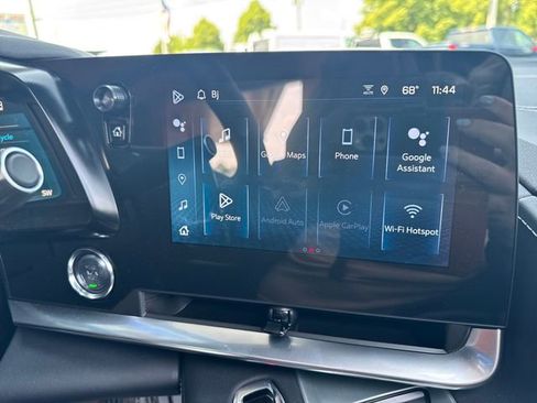 Used 2025 Chevrolet Corvette Stingray Coupe w/ Z51 Performance Package image 3