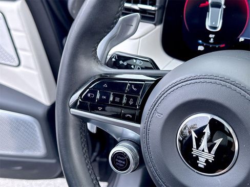 Used 2023 Maserati Grecale Modena image 14