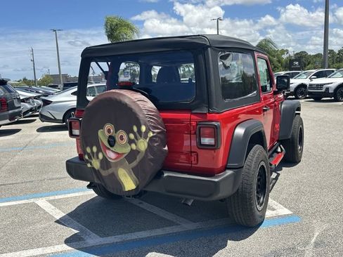 Used 2026 Jeep Wrangler Sport AWD/4WD image 7