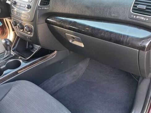 Used 2015 Kia Sorento LX image 6