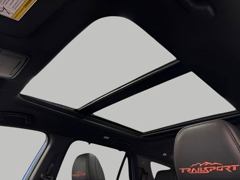 Used 2025 Honda Pilot TrailSport image 19