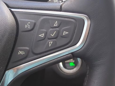 Used 2018 Chevrolet Equinox LT FWD image 30