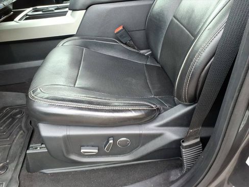 Used 2018 Ford F250 Lariat w/ Lariat Ultimate Package AWD/4WD image 23