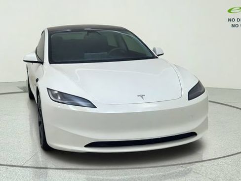 Used 2025 Tesla Model 3 Long Range AWD/4WD image 2