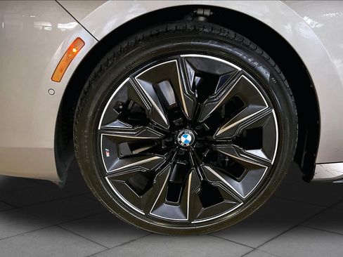 Certified 2023 BMW 740i RWD image 10