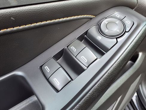 Certified 2021 Chevrolet Traverse LT image 12